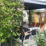 Szabo Apartmanhaz 民宿 佐洛卡罗斯