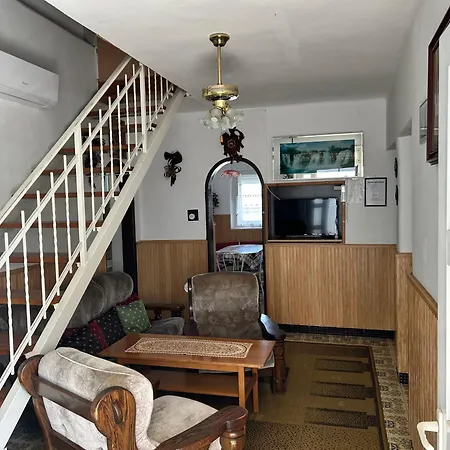 Szabo Apartmanhaz Проживание в семье *