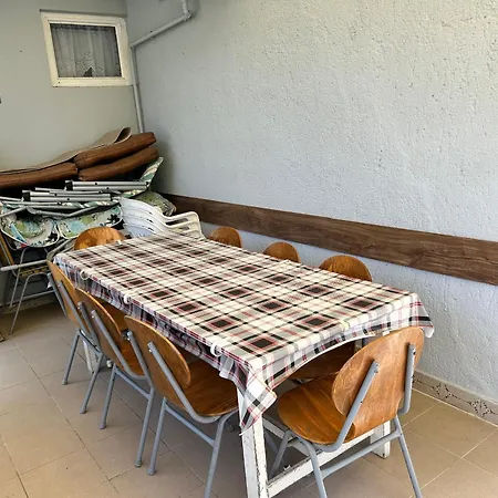 ホームステイ Szabo Apartmanhaz