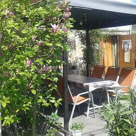 Szabo Apartmanhaz Homestay Zalakaros